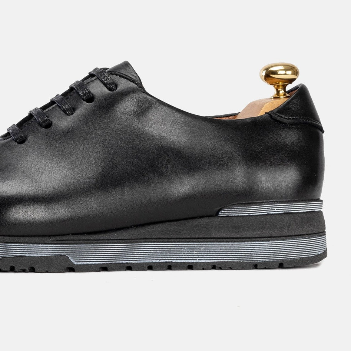 Volzak 5154 Basket en cuir Noir