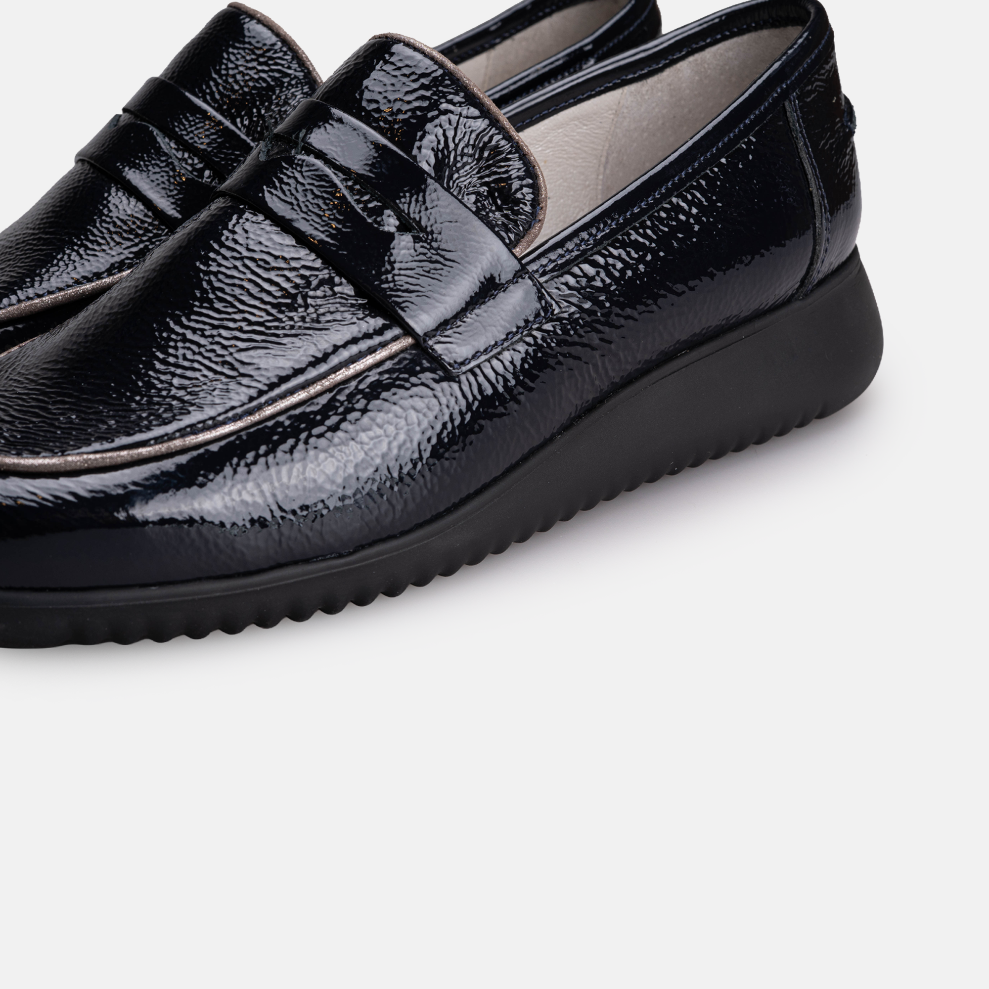 Volzak 703 Chaussure en cuir Noir Vernis