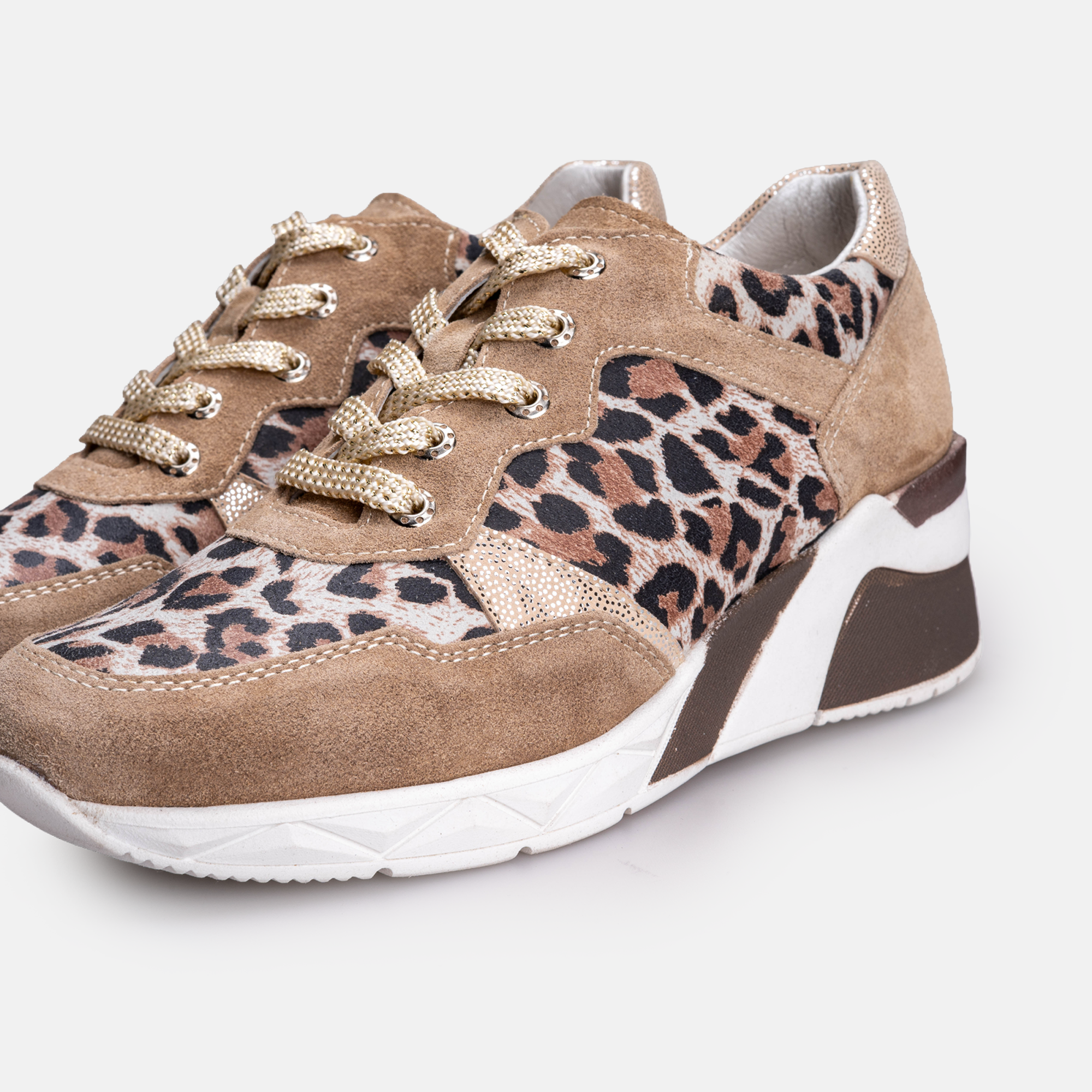 Volzak 701 Basket en daim Beige