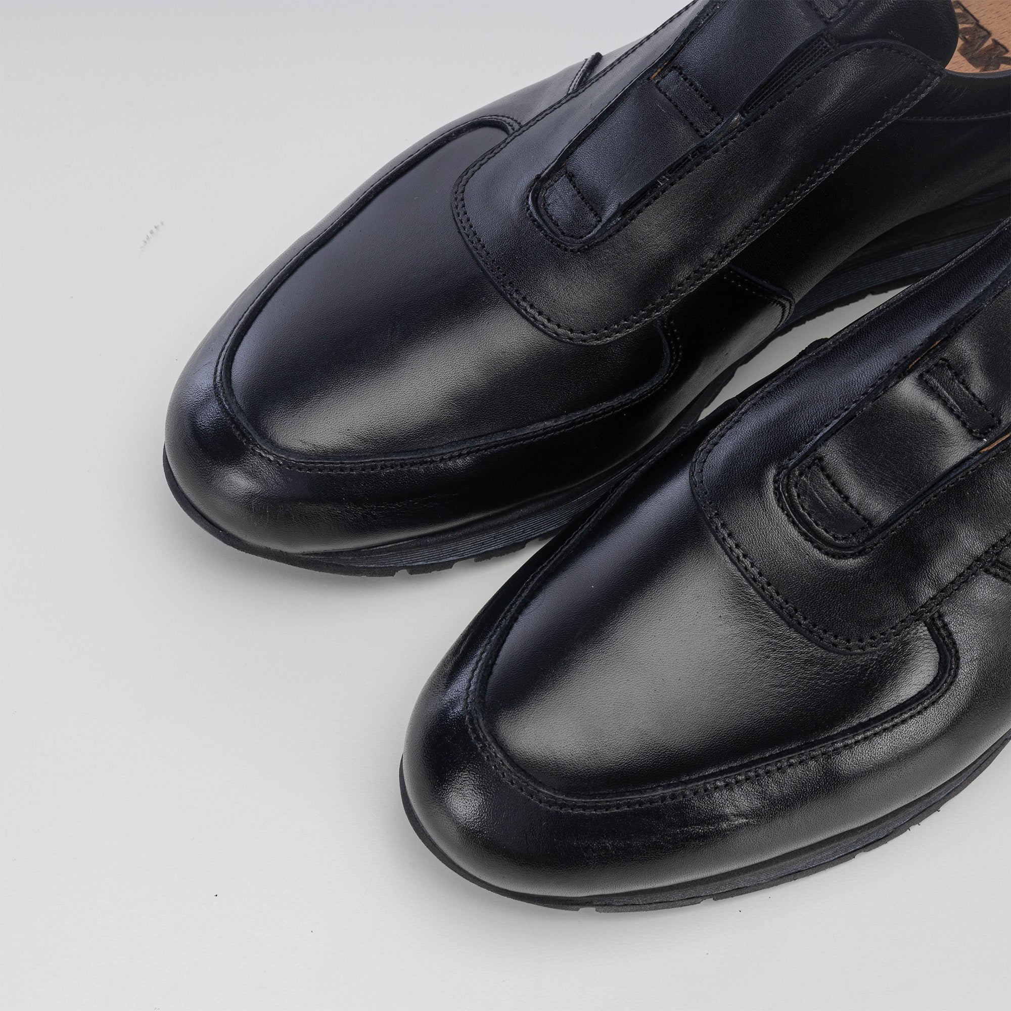 Volzak 5227 Black Leather Sneakers