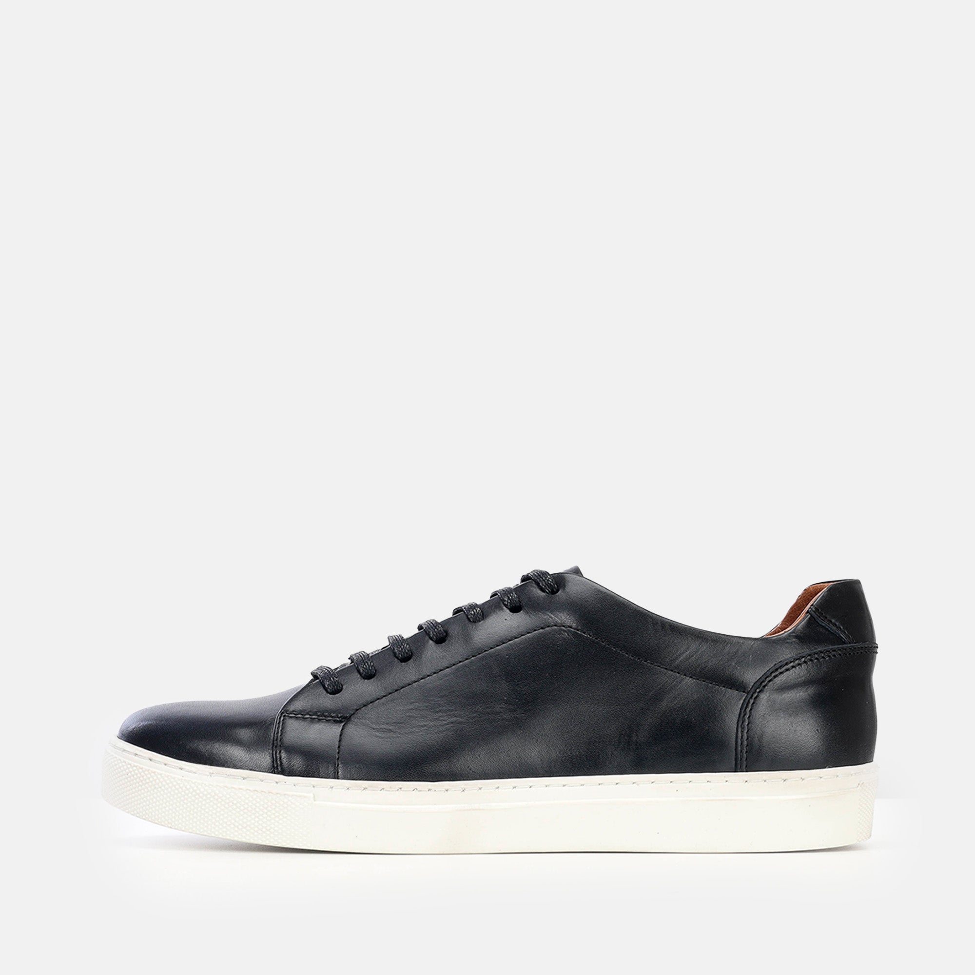 Volzak 5334 Black Leather Sneakers