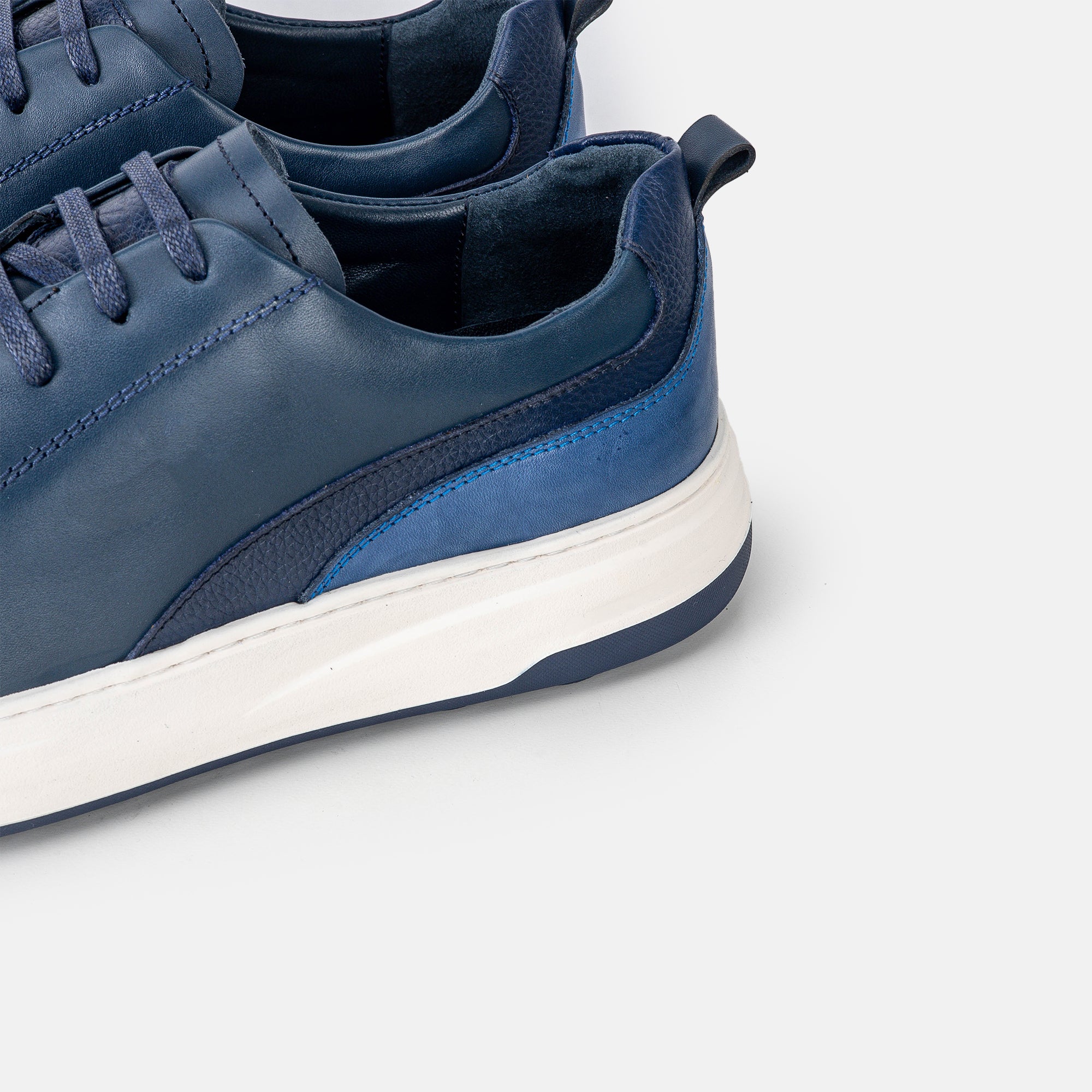 Volzak 6092 leather sneaker Blue