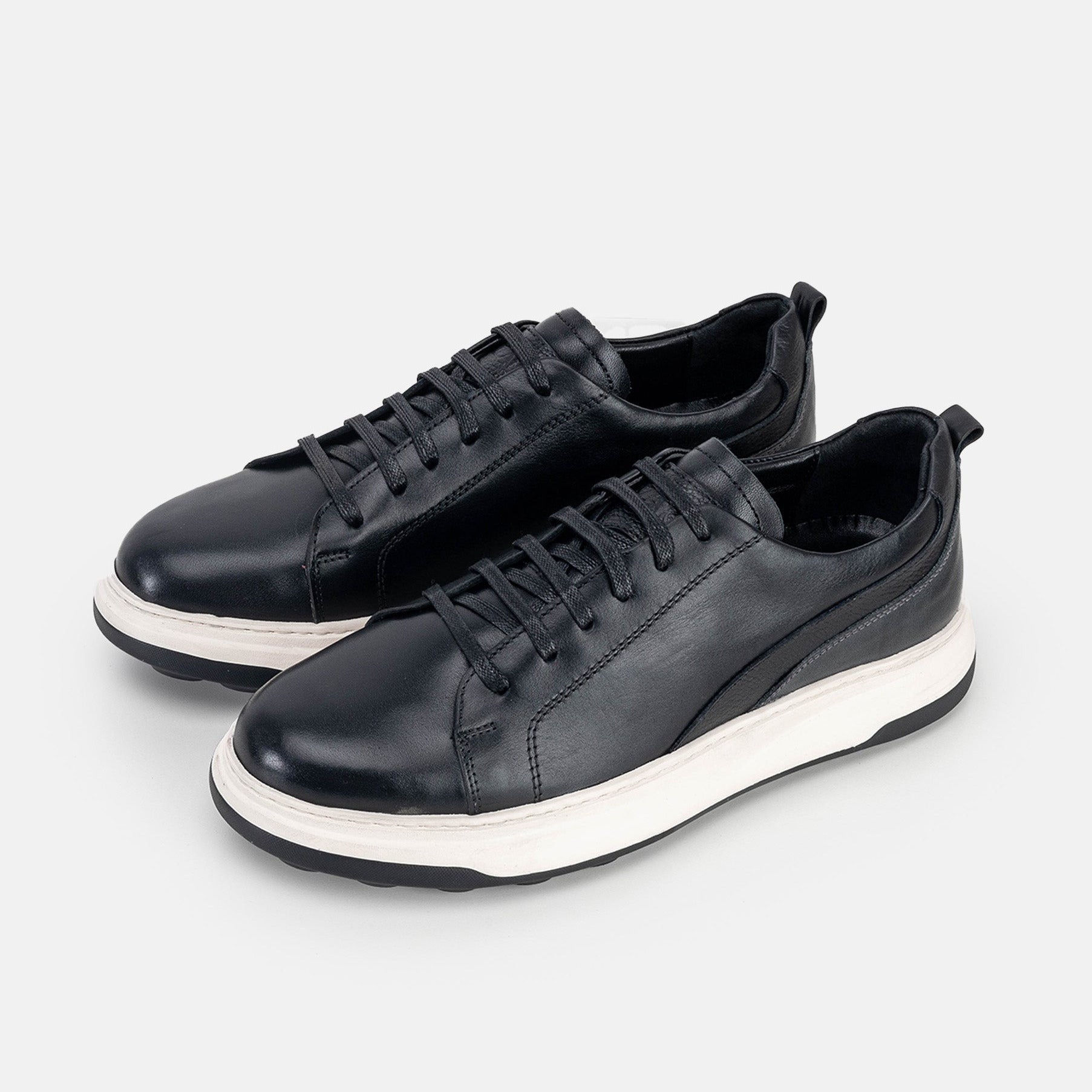Volzak 6092 leather sneaker Black