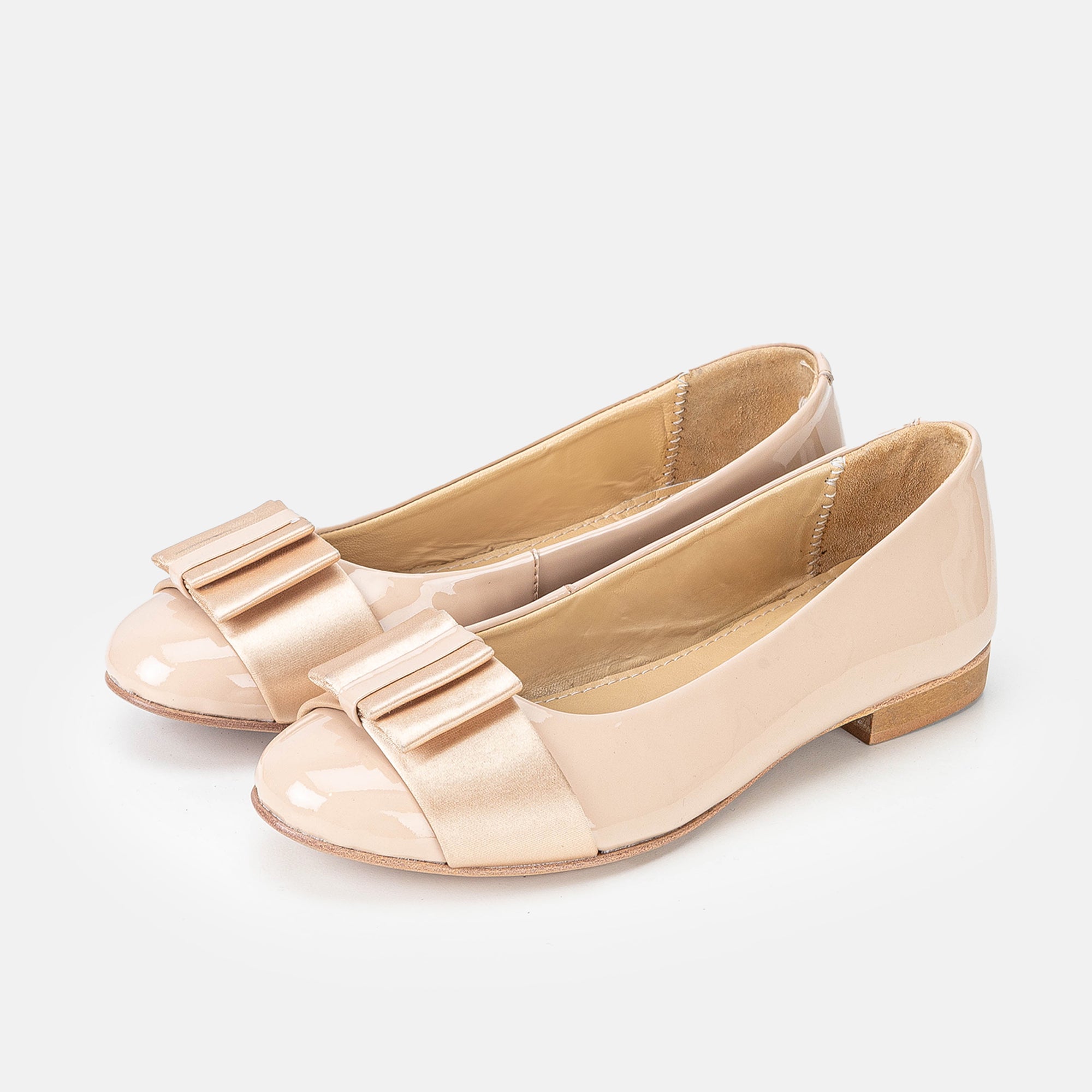 Volzak 077 Ballerine en cuir Nude Vernis