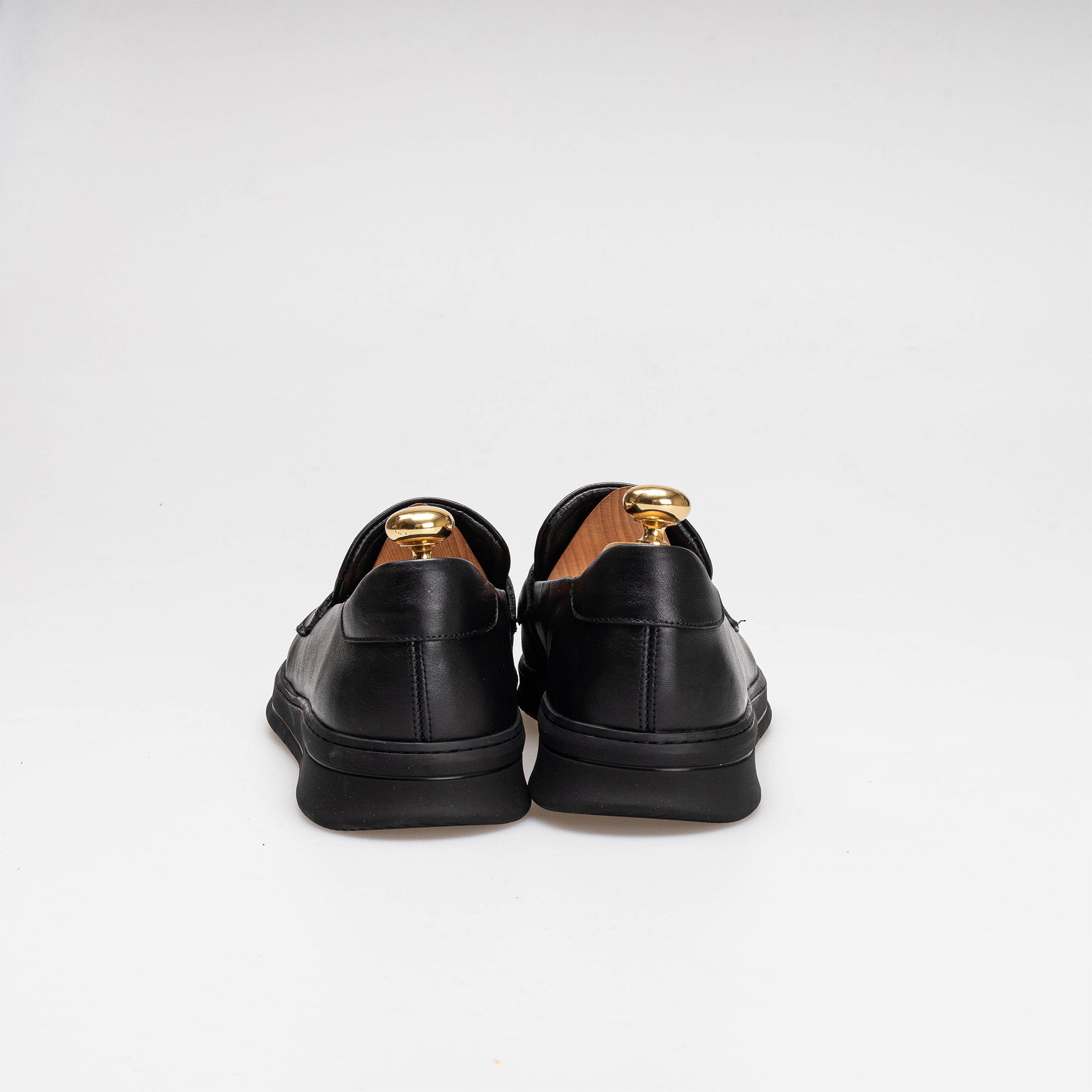 Volzak 3075 leather shoe Black