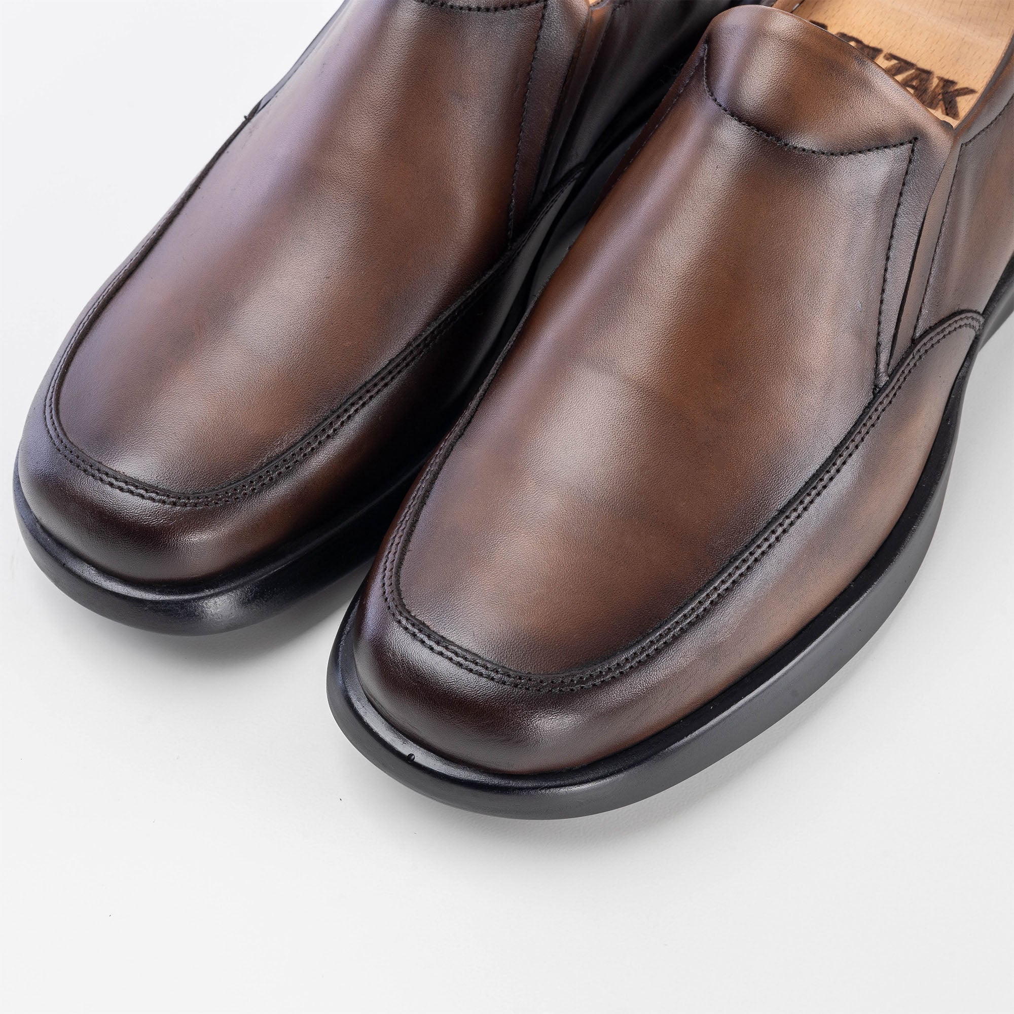 Volzak 5170 chaussure médicale en cuir marron vintage