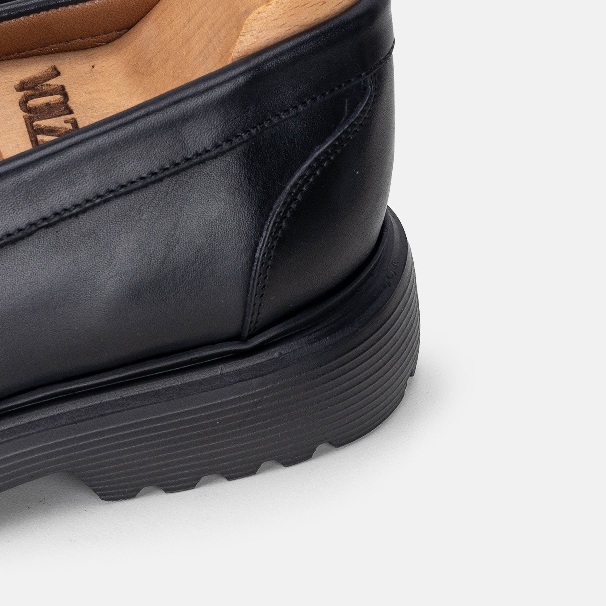 Volzak 5308 leather shoe Black