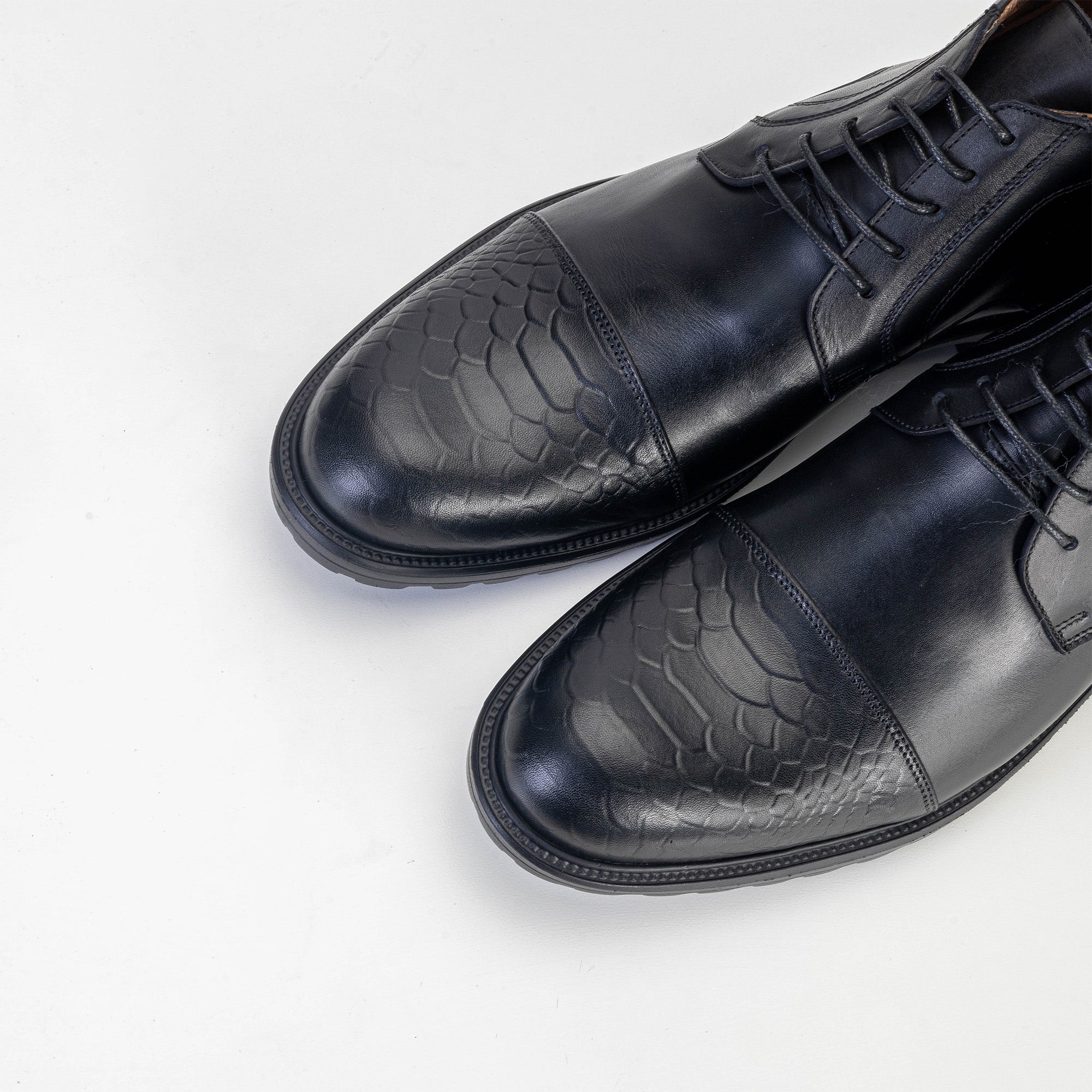 Volzak 5304 Black Leather Ankle Boot