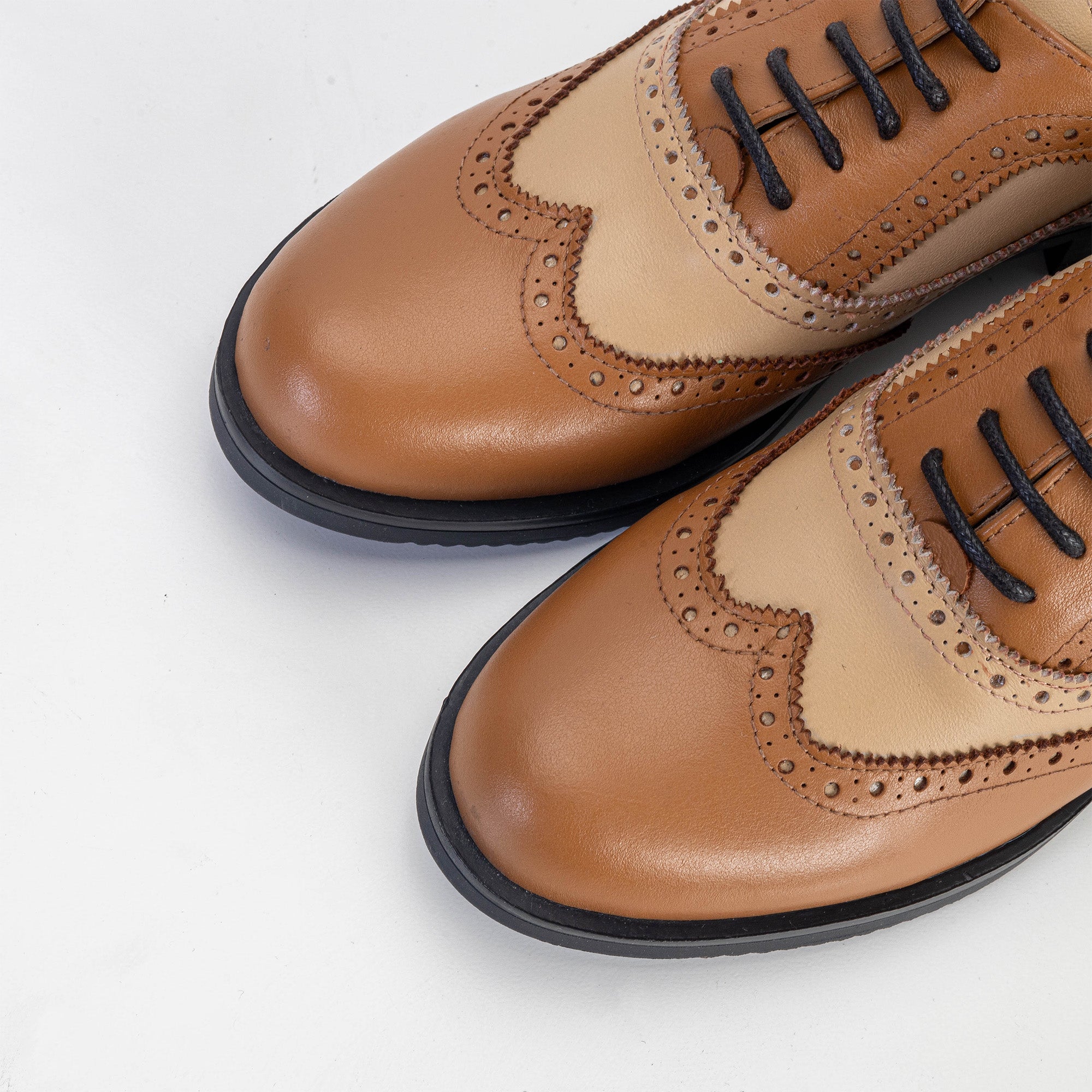 Volzak 106 Chaussure en cuir Camel