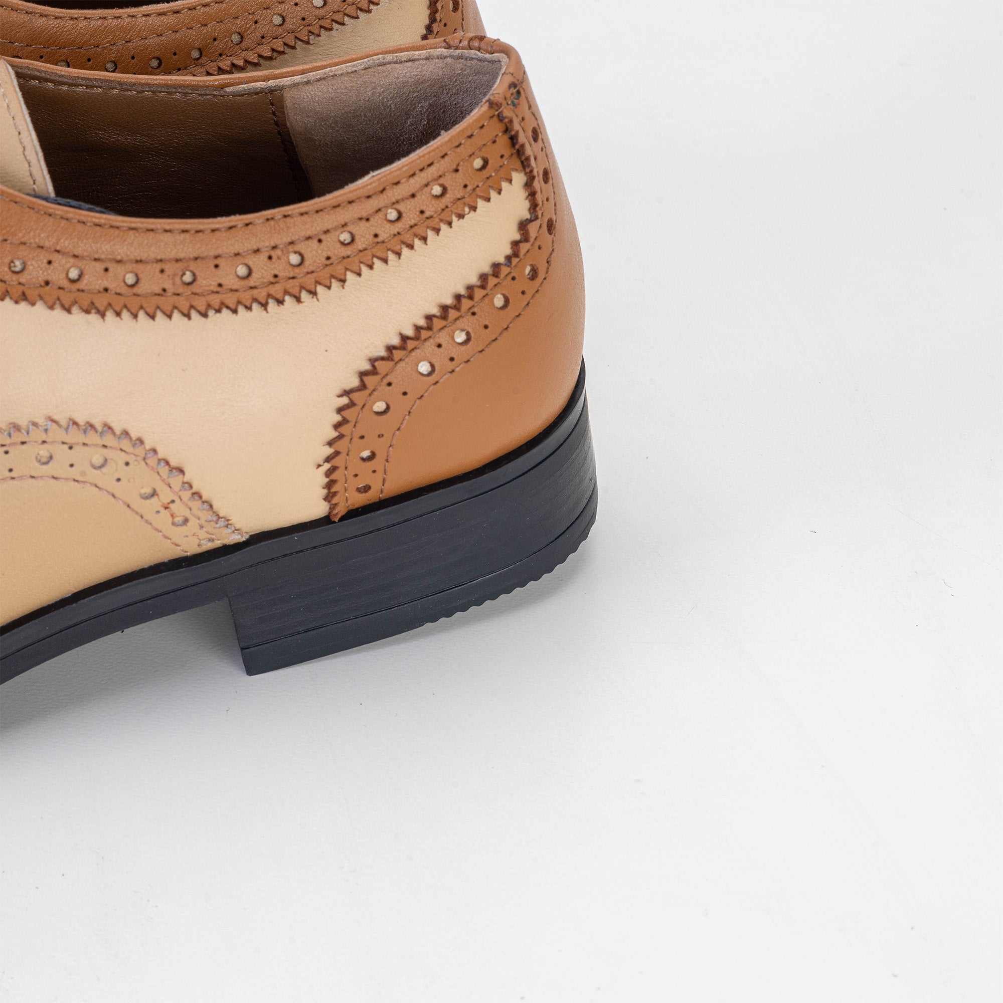 Volzak 106 Chaussure en cuir Camel