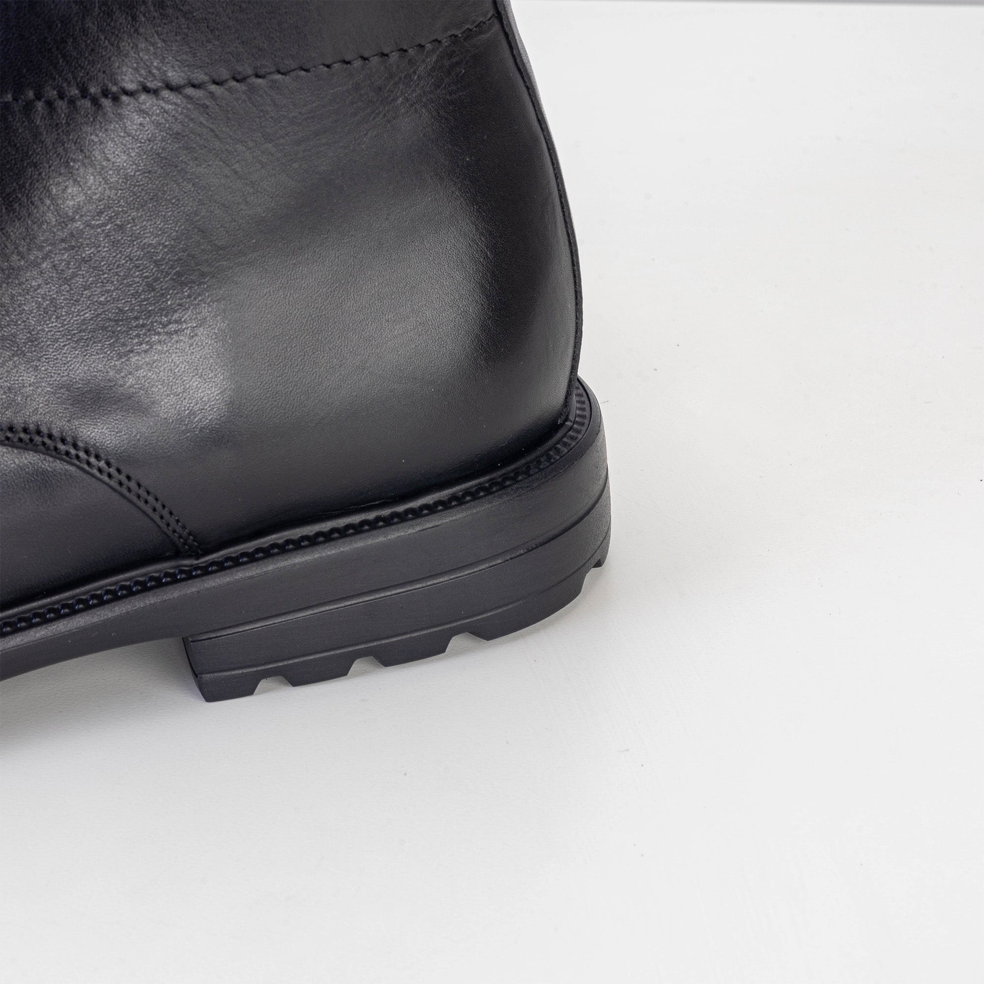 Volzak 5306 Black Leather Ankle Boot