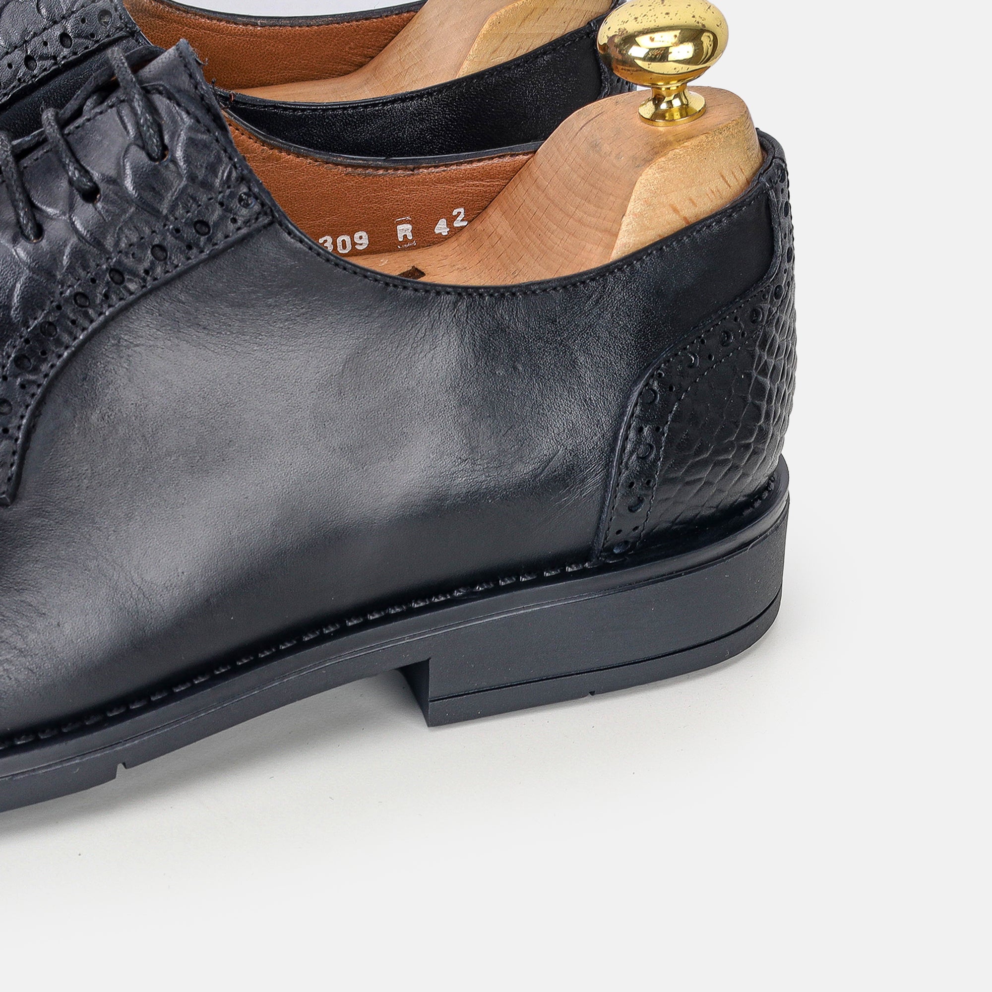 Volzak 5309 leather shoe Black