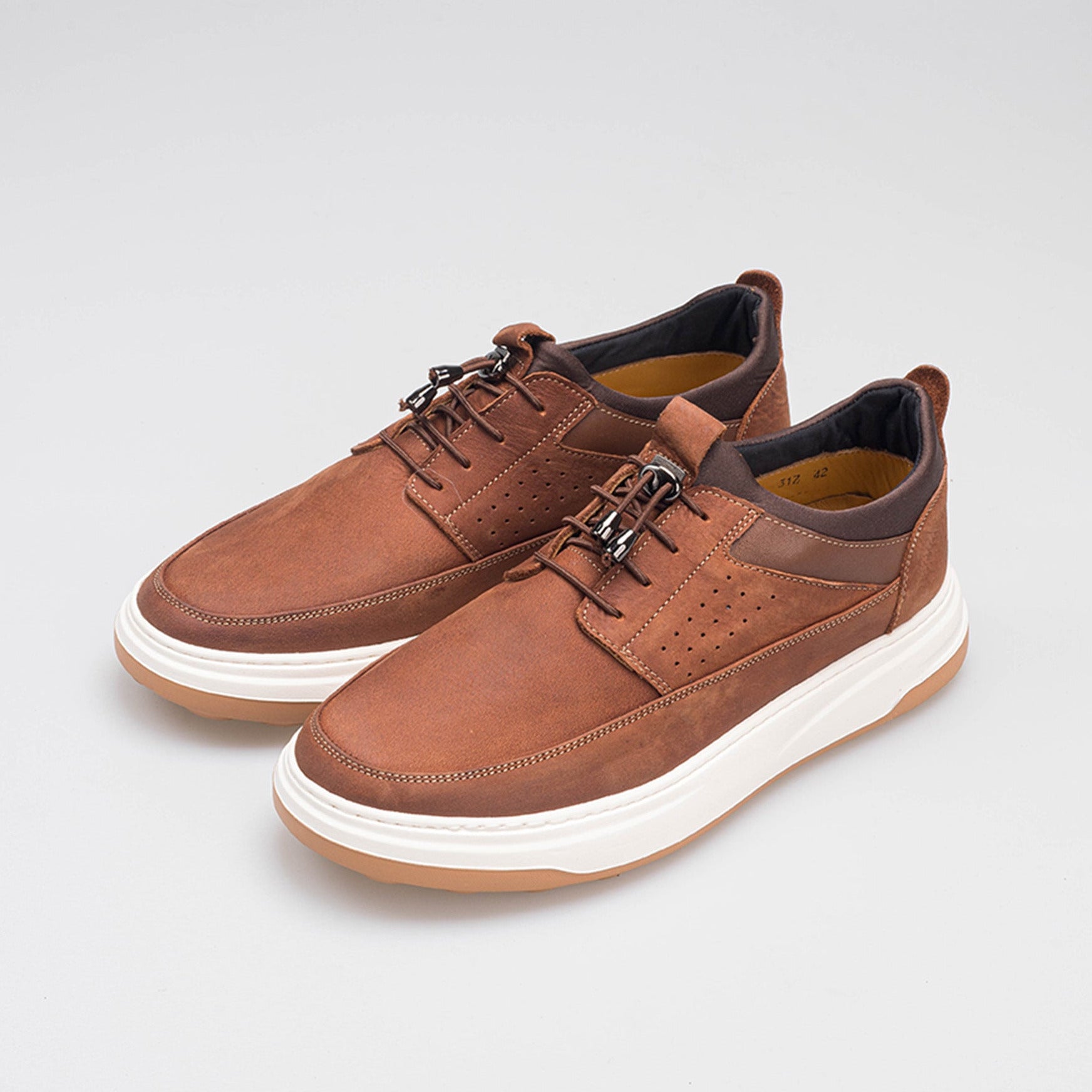Volzak 317 Camel nubuck sneaker