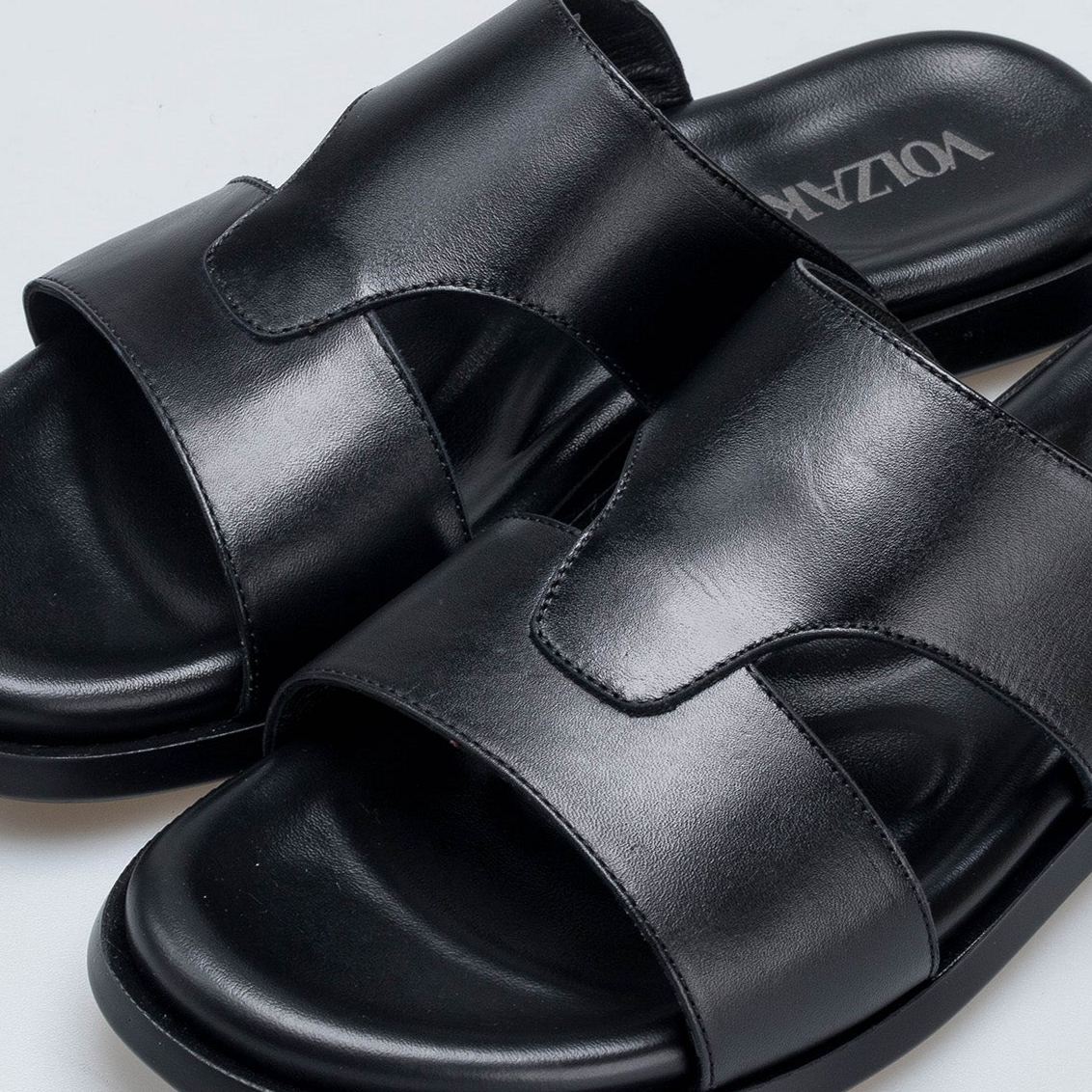 Volzak 5409 Black Leather Sandal