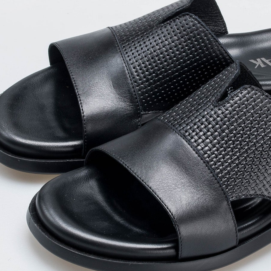 Volzak 5407 Black Leather Sandal