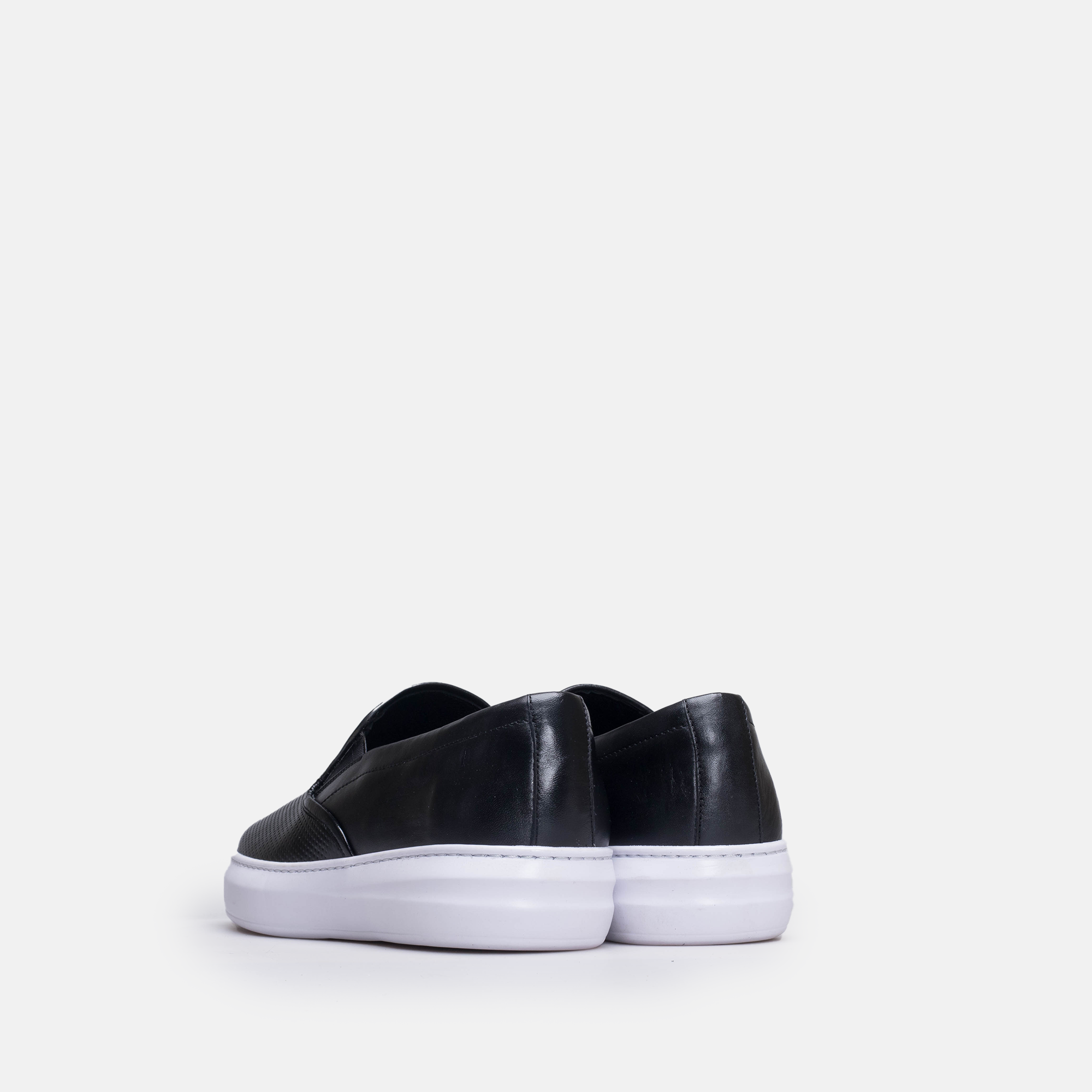 Volzak 5417 Black leather sneaker