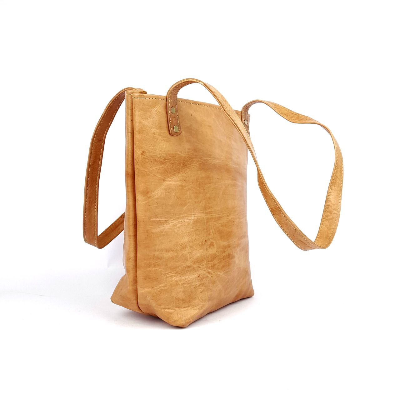 A64 traditional Leather Women's Bag Sand