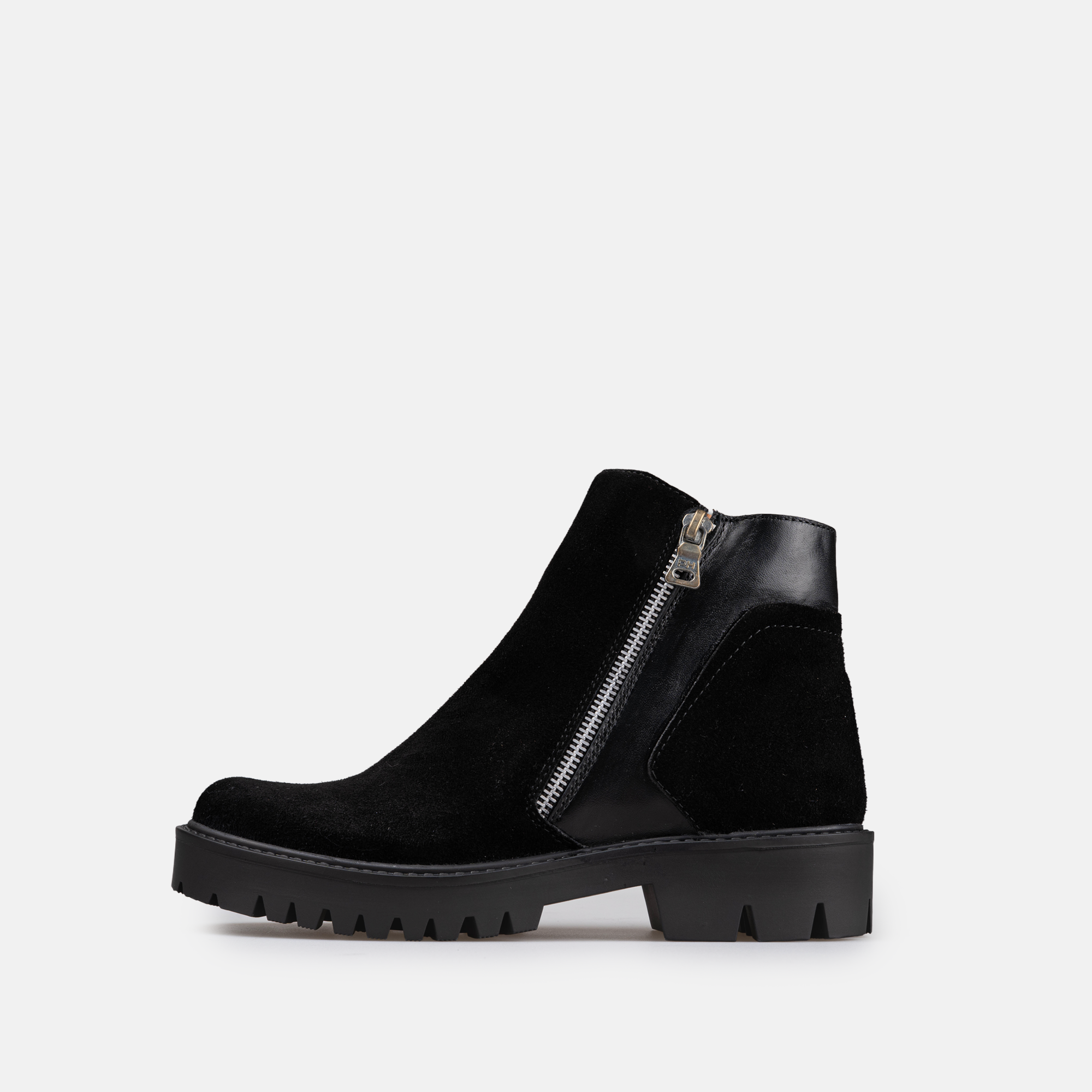 Volzak 1087 Suede Ankle Boot Black