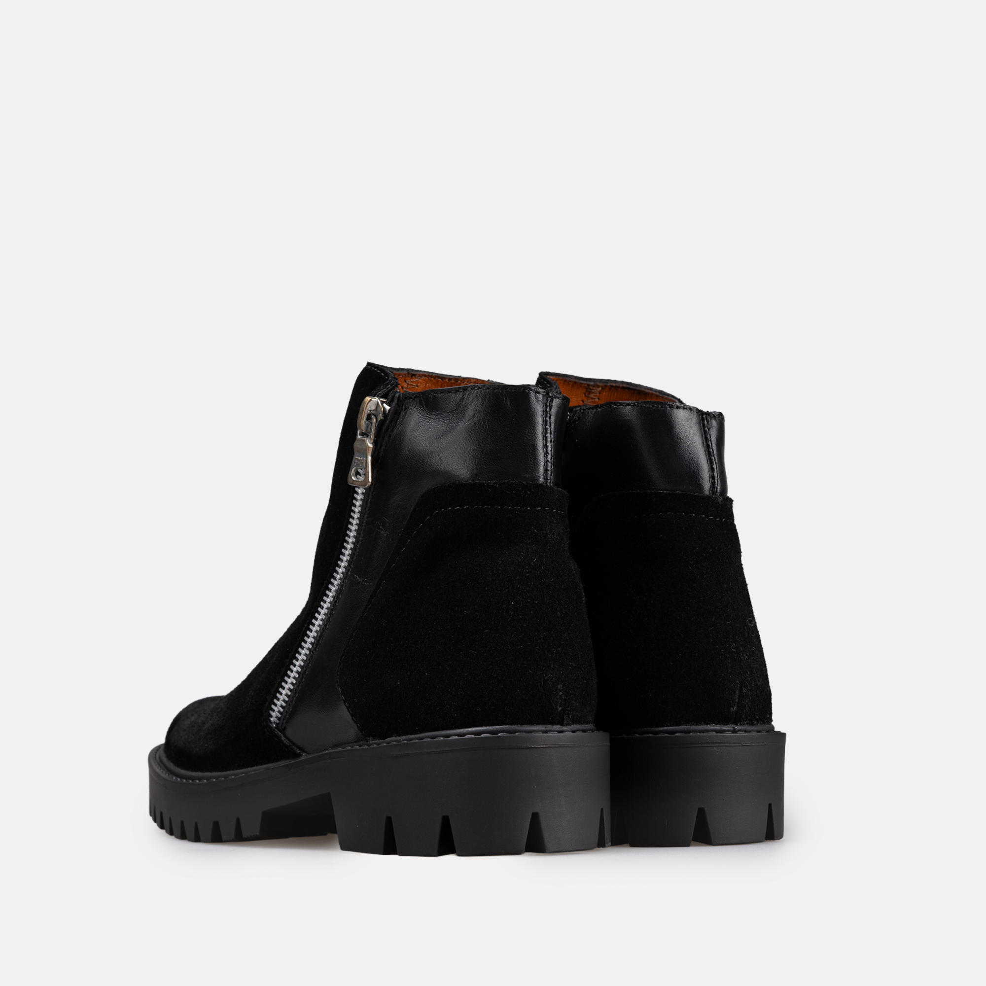 Volzak 1087 Suede Ankle Boot Black