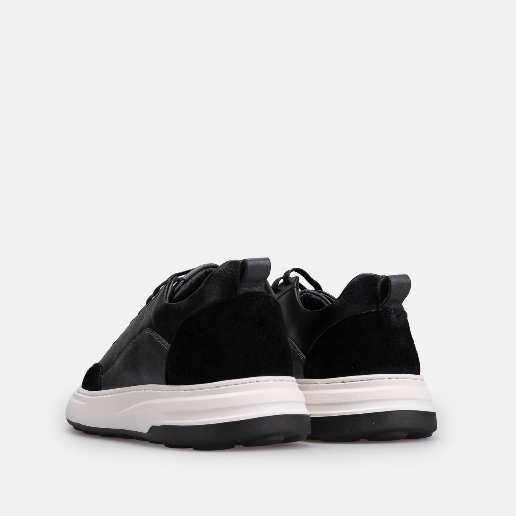 Volzak 6056 Black leather sneaker