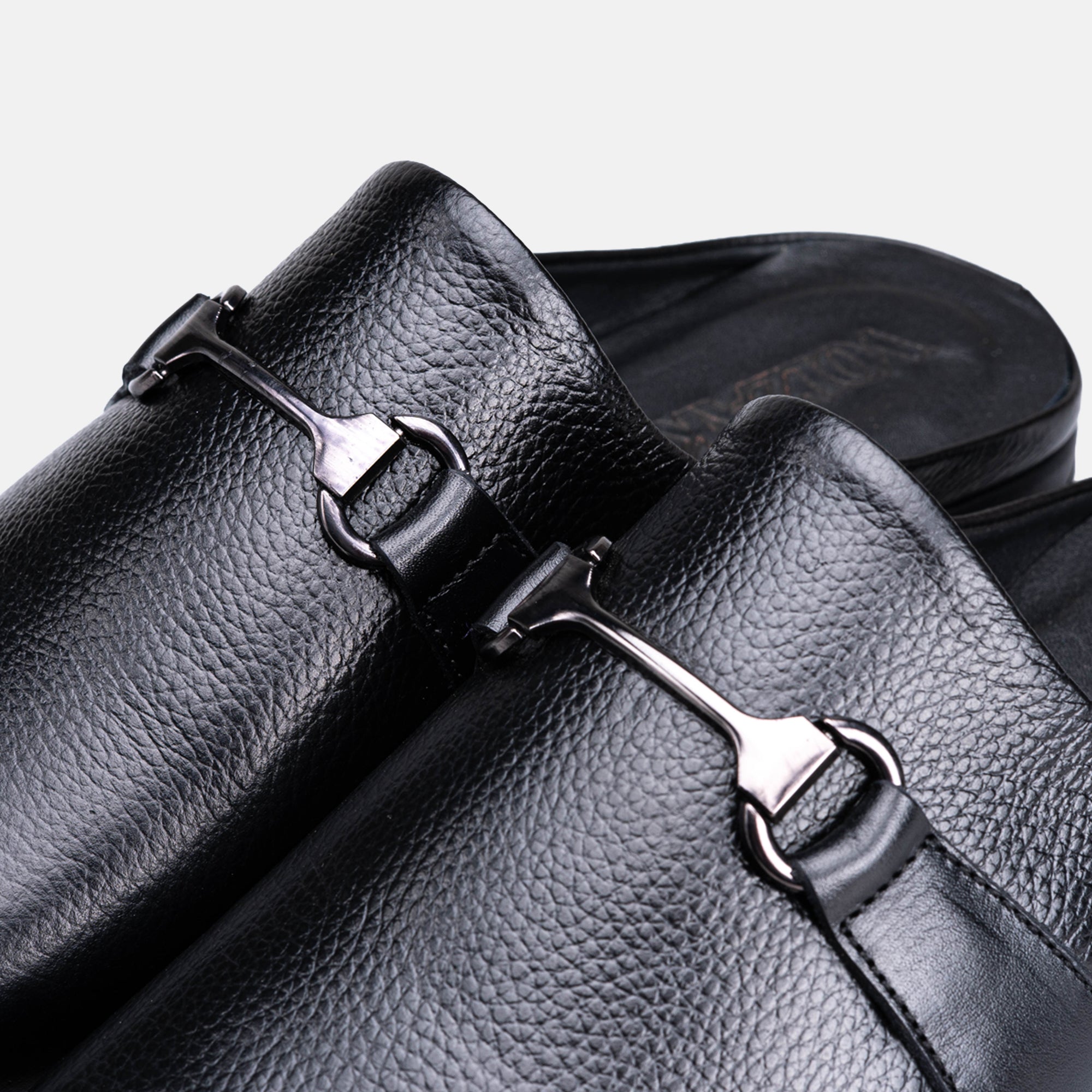 Volzak 5600 Mule en cuir Noir Grainé