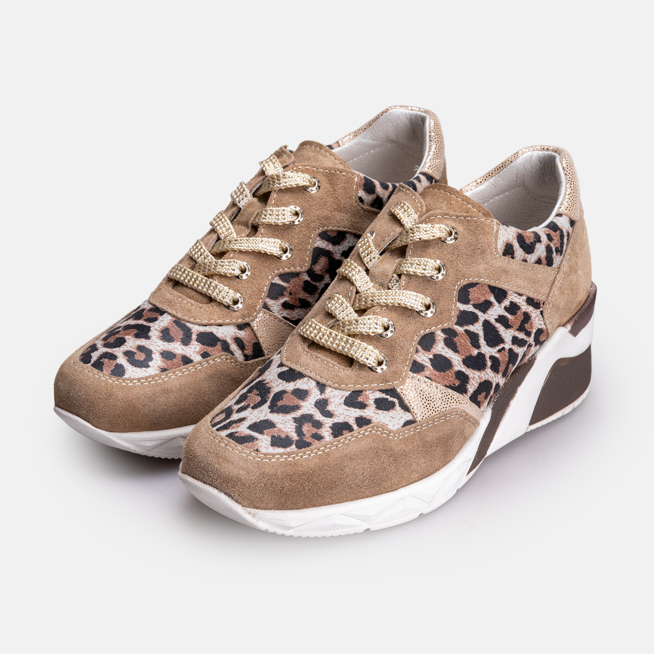 Volzak 701 Basket en daim Beige