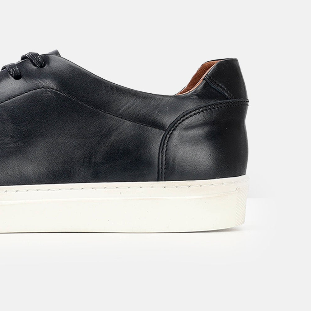 Volzak 5334 Black Leather Sneakers