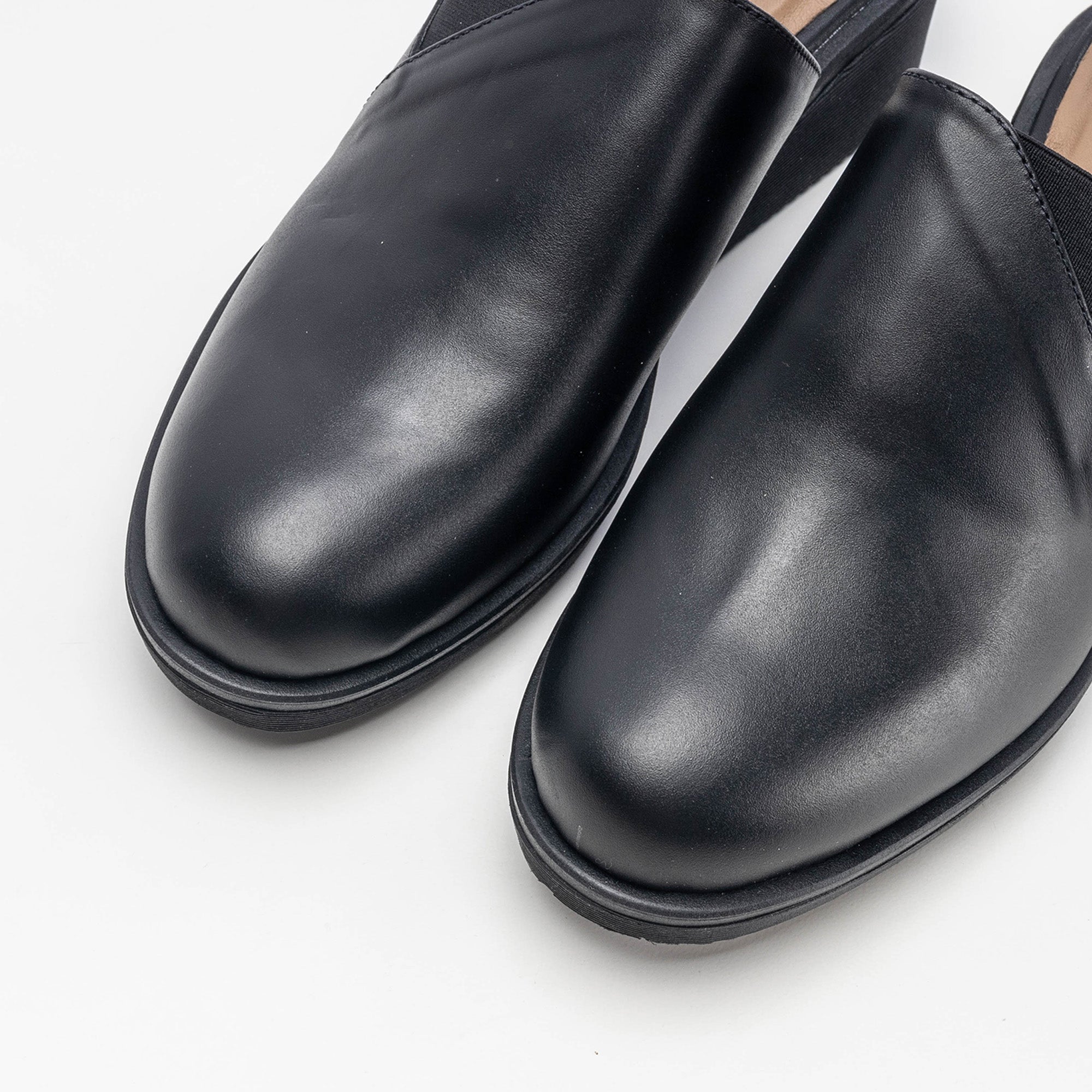 Volzak 051 Sabot en cuir Noir