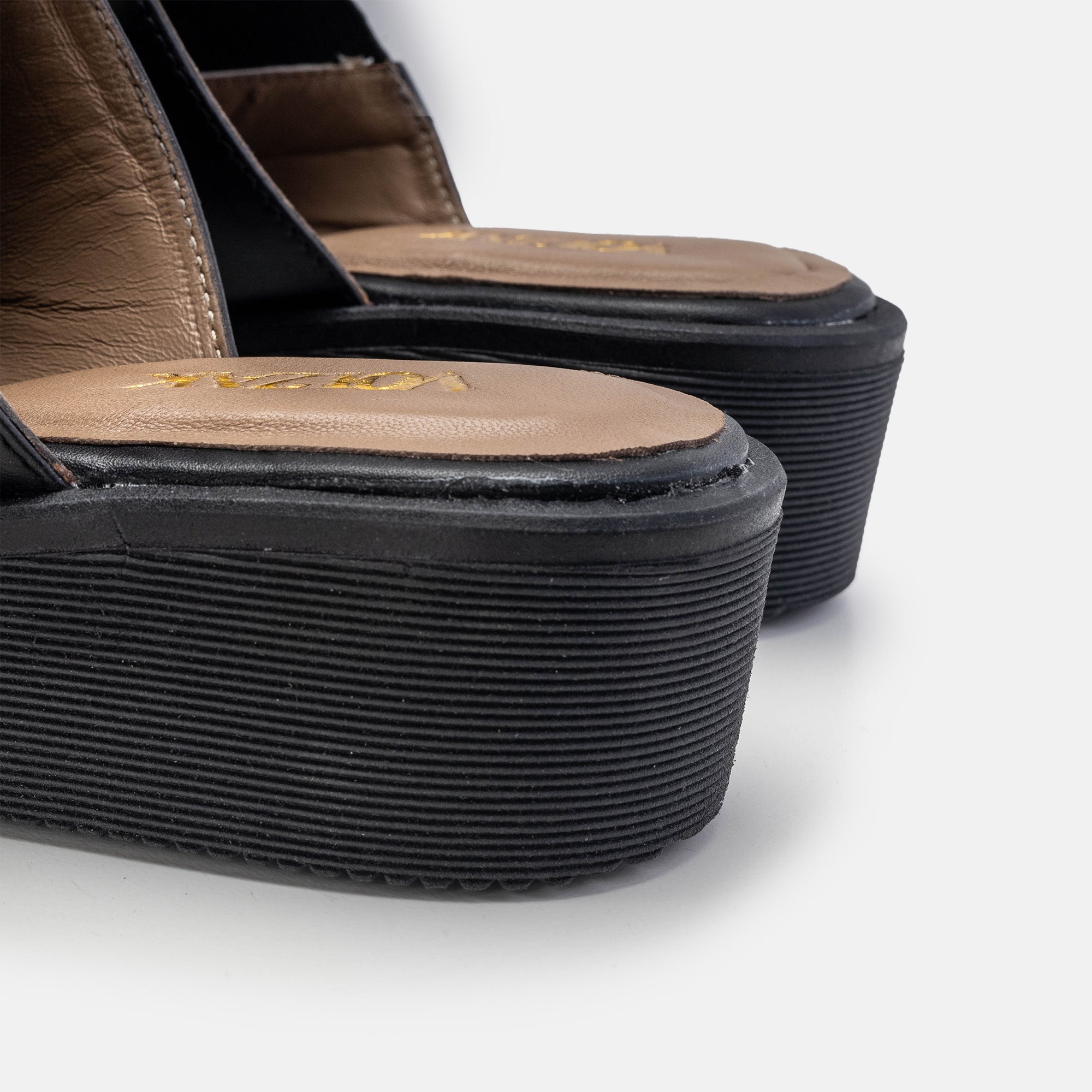 Volzak 051 Sabot en cuir Noir