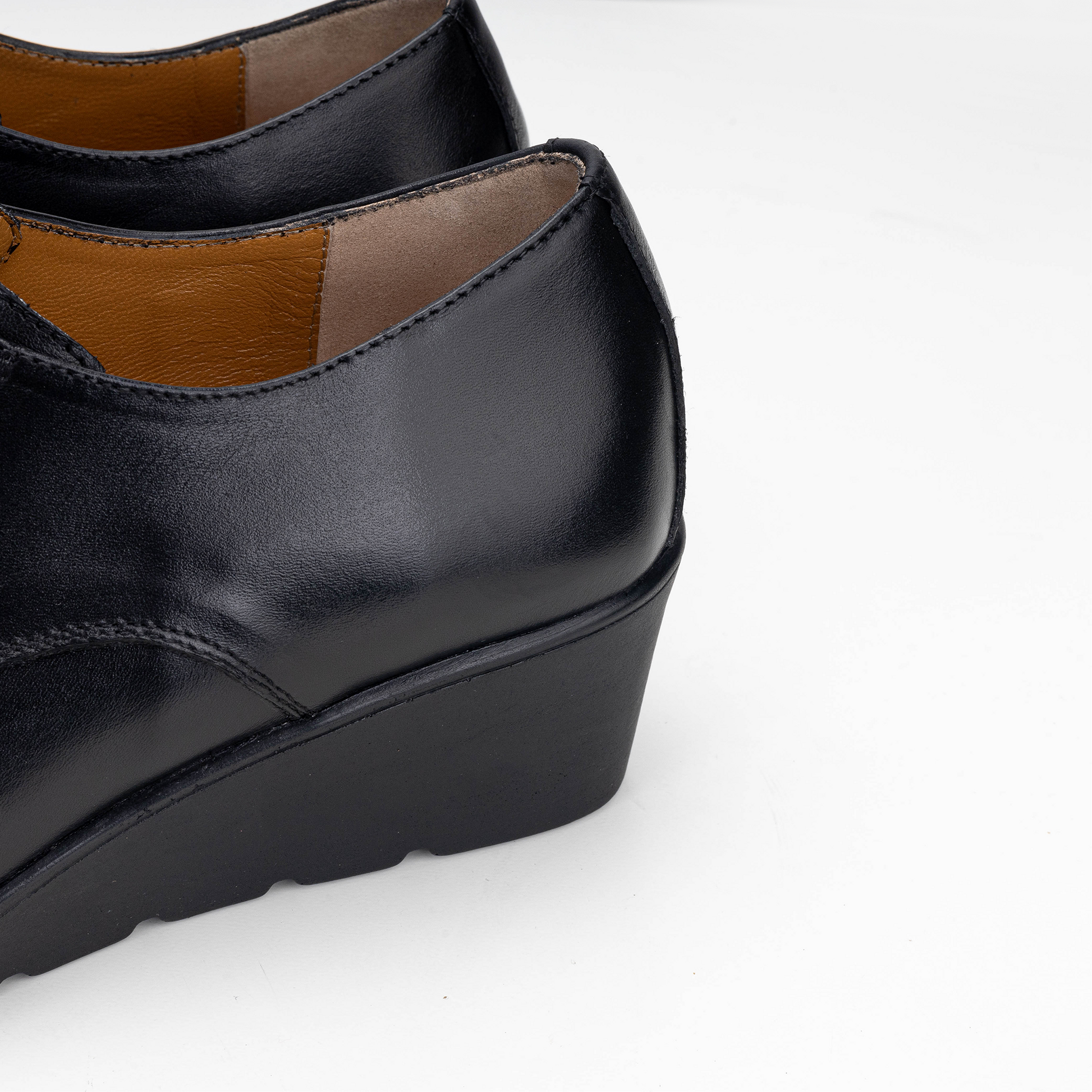 Volzak 5054 Black Leather Shoe