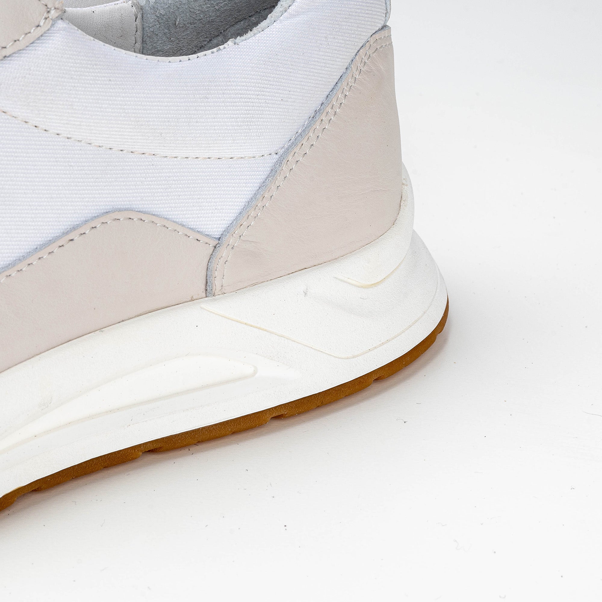 Volzak 3039 Basket en cuir Beige Blanc