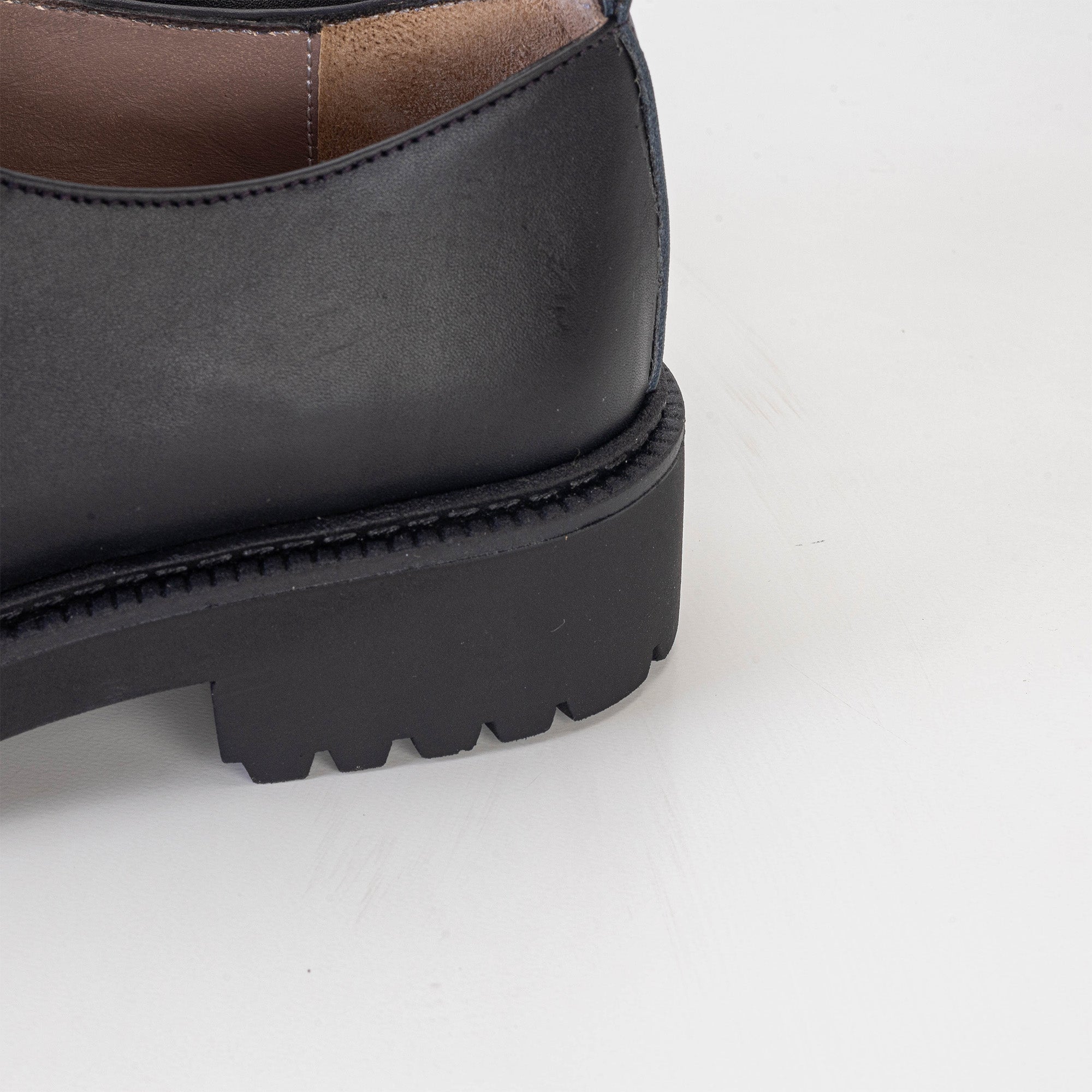 Volzak 121 Black Leather Shoe