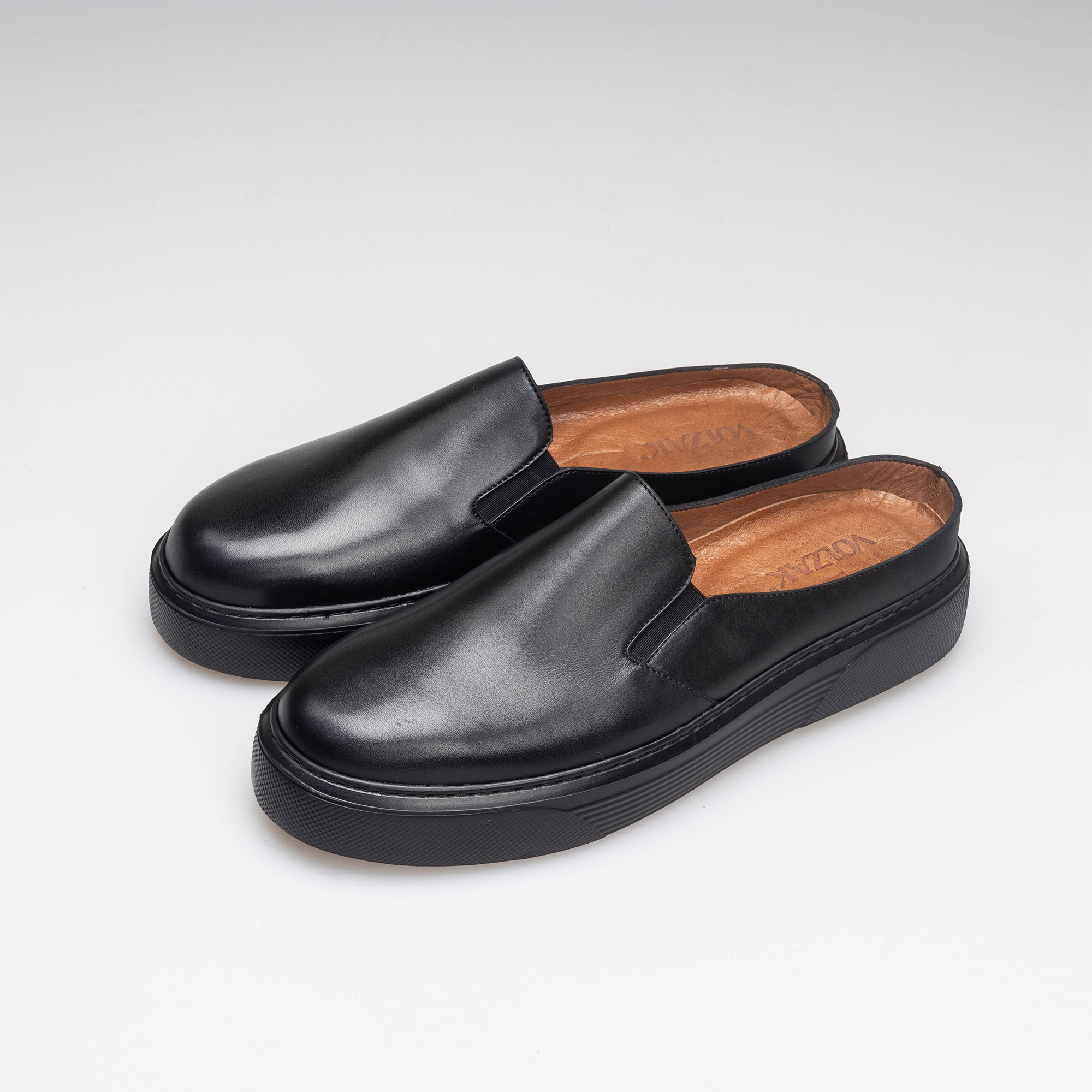 Volzak 5348 Mule en cuir Noir