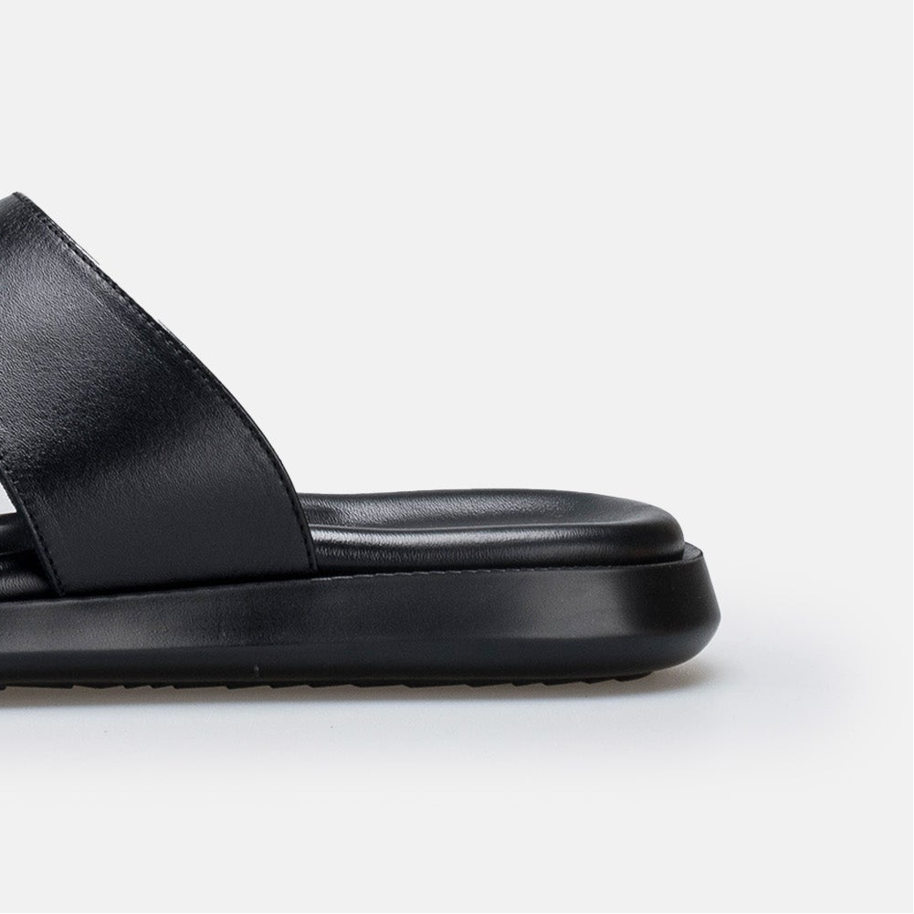 Volzak 5409 Black Leather Sandal
