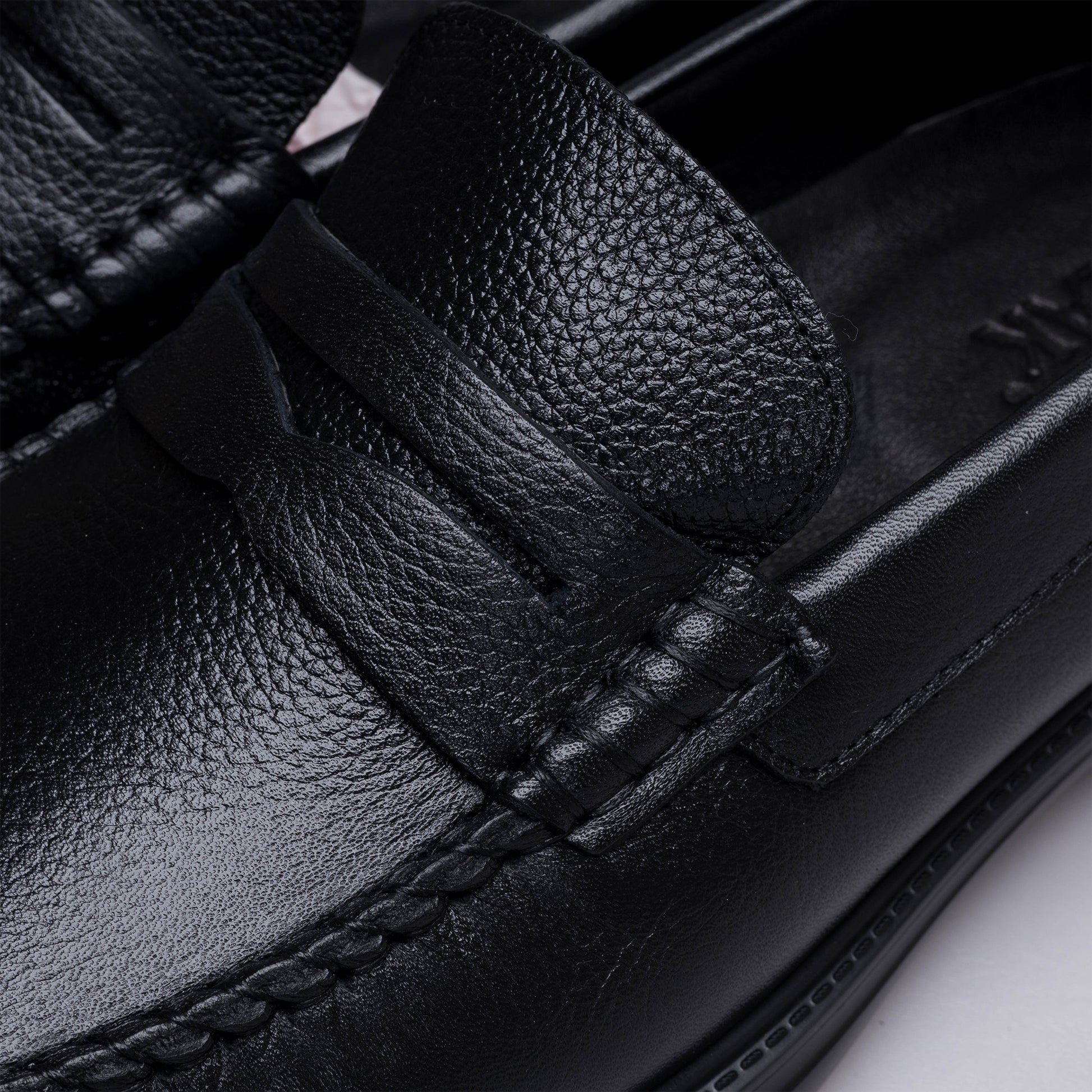 Volzak 010 Black Leather Shoe